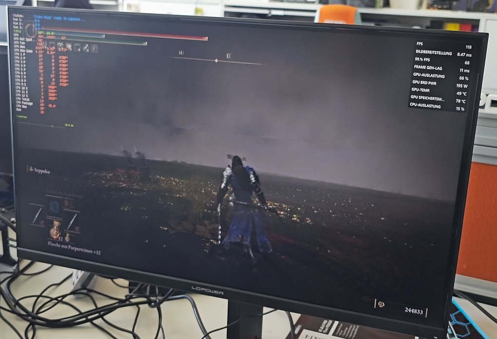 Monitoraufnahme mit aktiviertem FMF 2 ('Hoch' und 'Qualität') bei Elden Ring, ohne Fps-Unlocker-Zusatz. In einem Moment wirkt das Bild unansehnlich (etwa hier), in derselben Szene nur einige Sekunden später sind die Probleme trotz interpolierter Zwischenframes verschwunden. Die Unberechenbarkeit der Optik kann für manche Nutzer ein Problem sein.