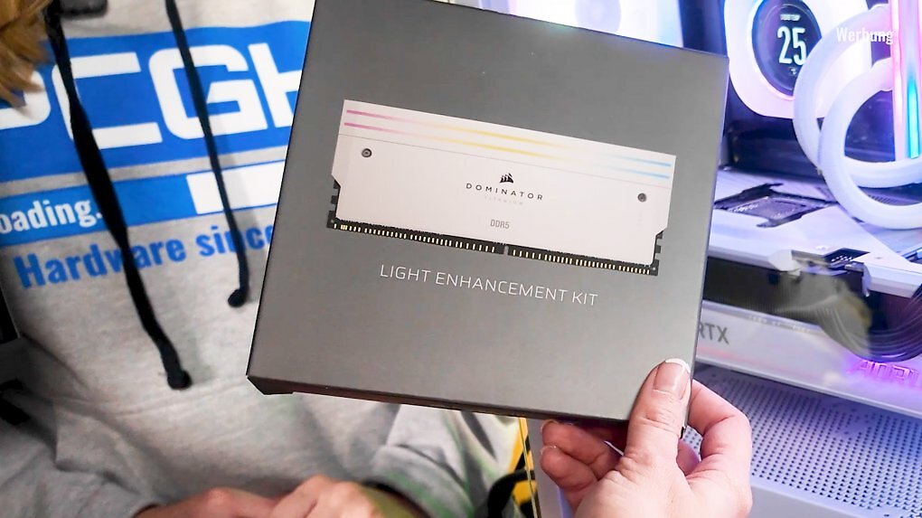 Dieses Fake-RAM-Kit hat die beiden Einsteigerinnen doch ein wenig verwirrt.