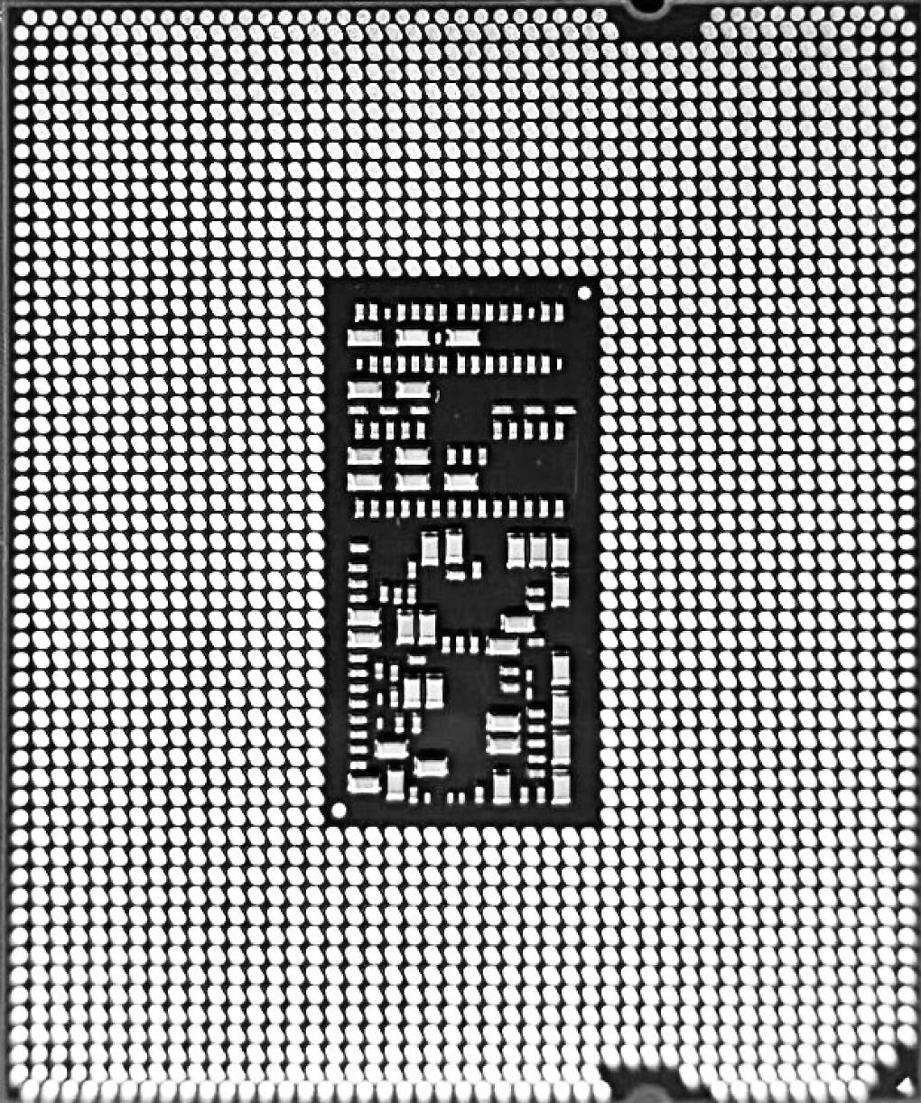 Doppel-Leak zu Core Ultra 400: Sowohl die Chip-Kontaktfläche als auch Mainboard-Specs geben nähere Infos.
