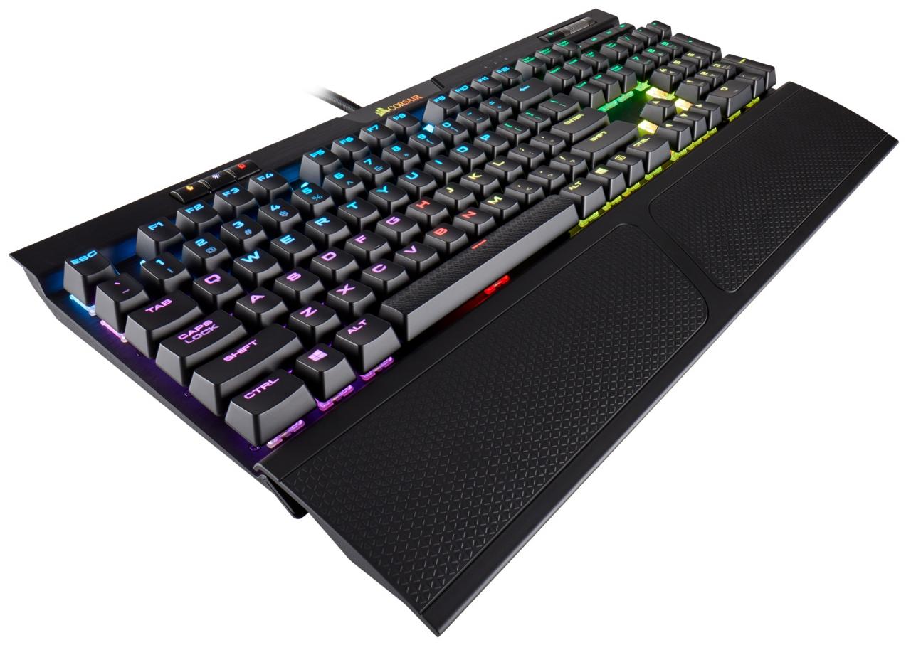 Corsair K70 RGB MK.2 (1)