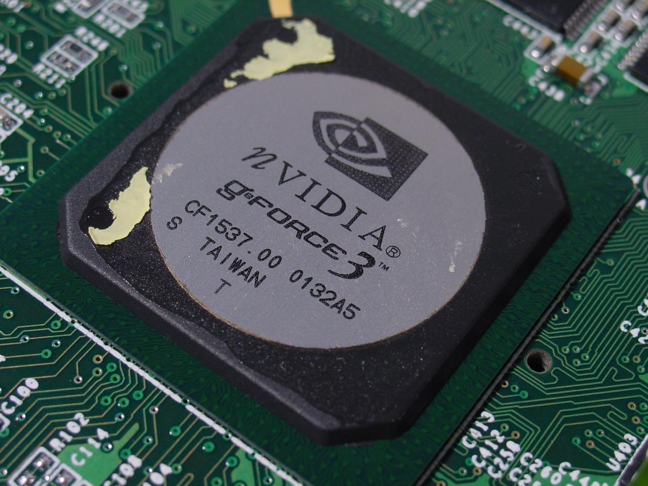[29/11/2001] WELTMEISTER: Die neue GeForce3 Titanium 500 ist die aktuell schnellste Grafikkarte der Welt im Consumer-Markt.