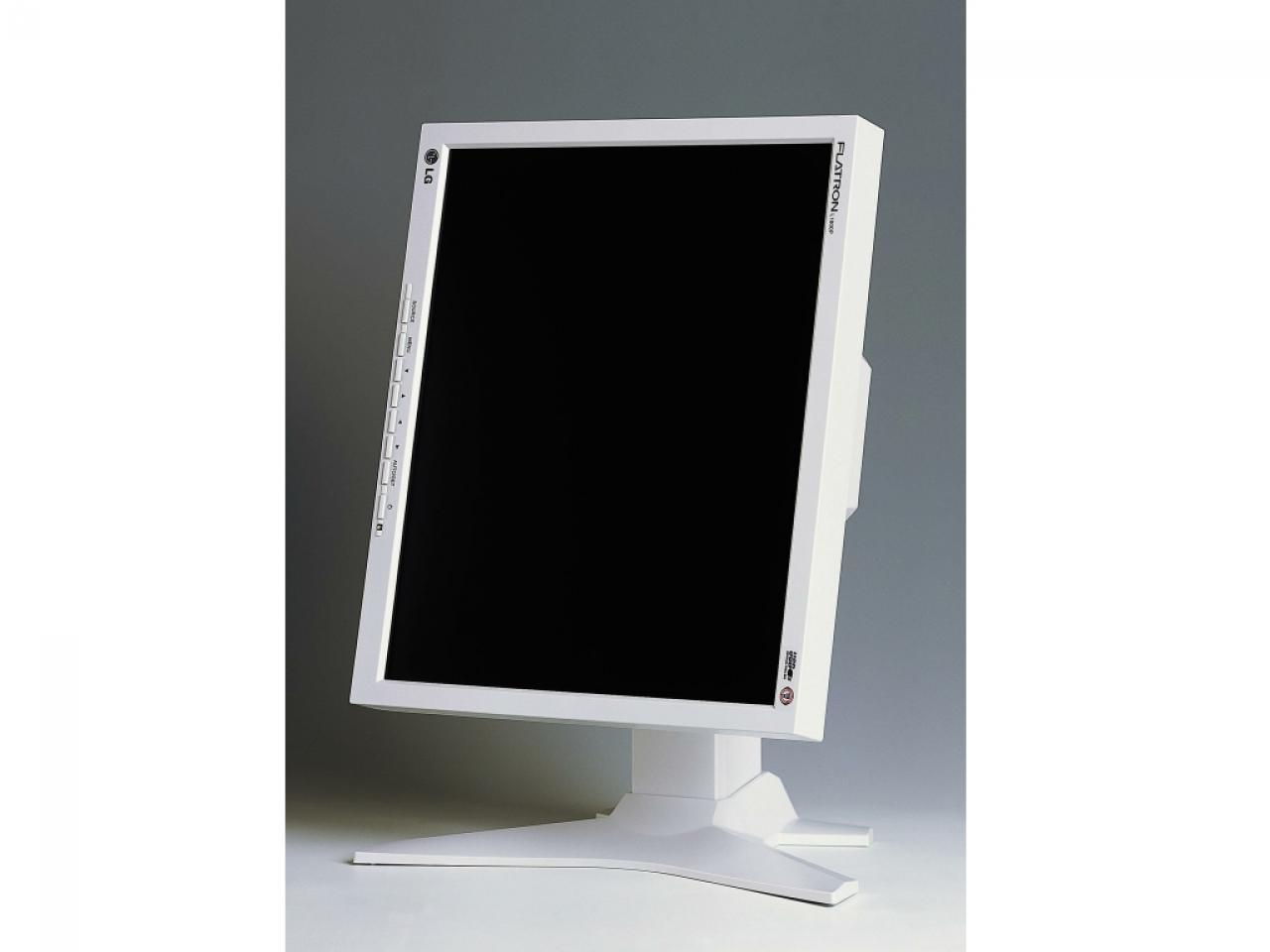 [04/01/2002] Die Pivot-Software zur Darstellung des Portrait-formats ist im Lieferumfang enthalten.