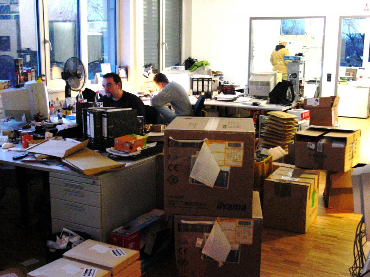 [07/01/2002] Hier muß jeder mit anpacken.