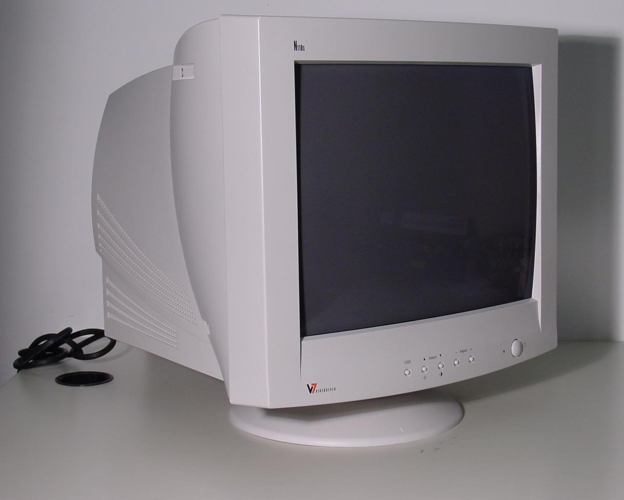 [24/01/2002] Sorgenfrei: Beim Kauf des guten Monitors werden Sie noch mit 36 Monaten Vor-Ort-Service belohnt.