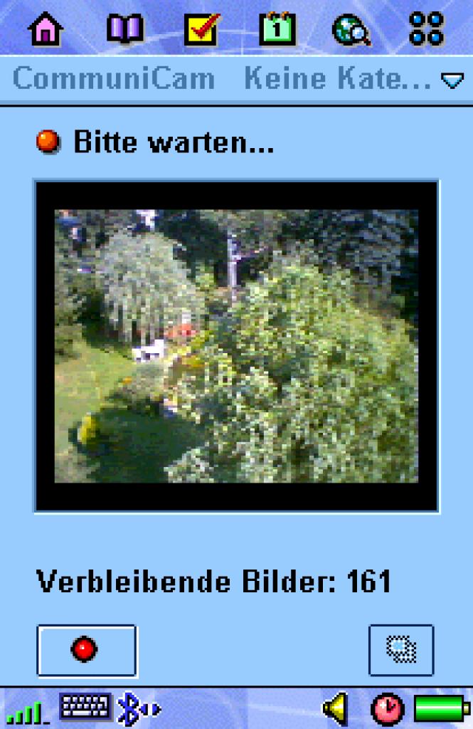 [19/09/2003] Dank integrierter Digicam lassen sich Bilder für die Ewigkeit festhalten.