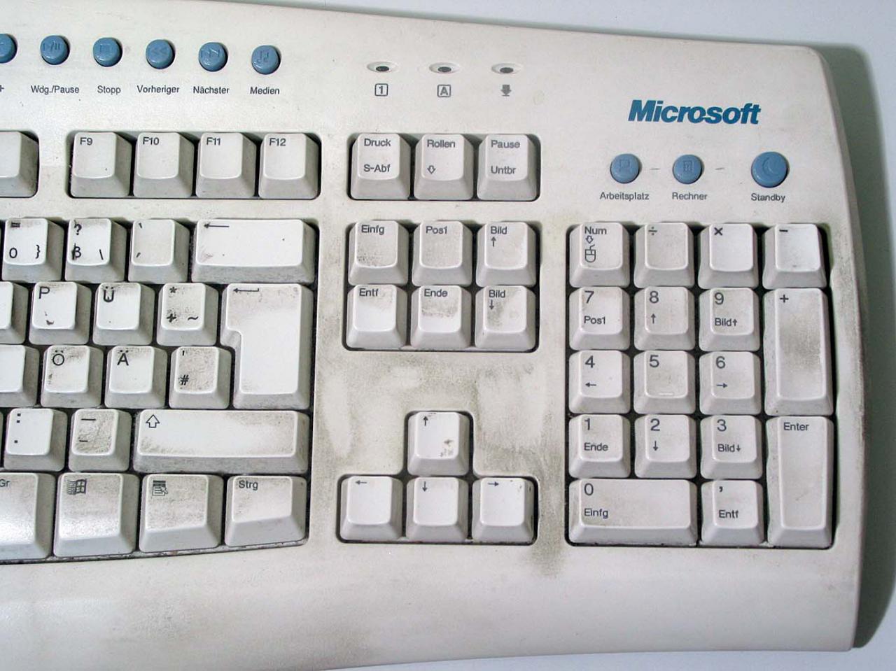 [05/09/2003] Bevor Sie starten, sollten Sie das Tastenlayout kopieren oder fotografieren!