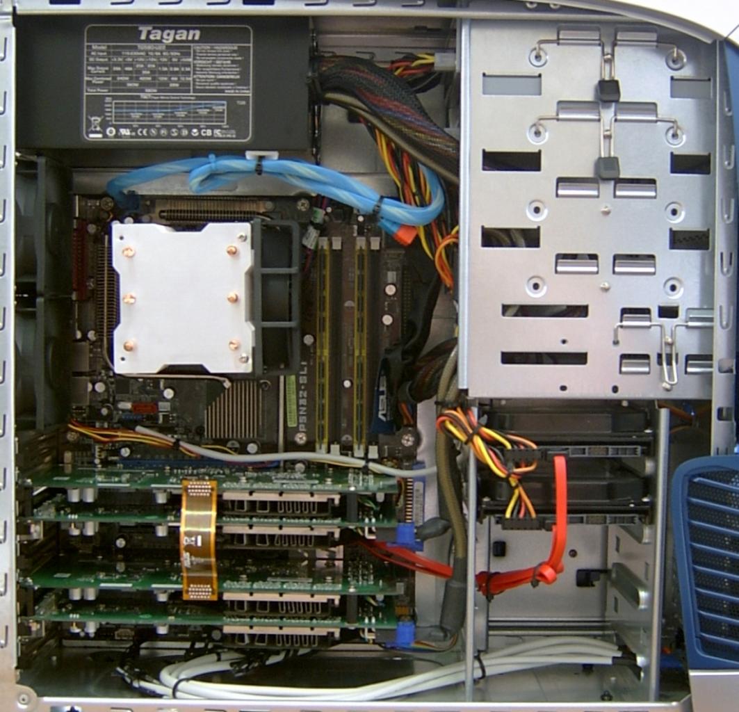 [28/07/2006] Intels X6800 Extreme Edition war zwar sehr schnell, aber die Verhältnismäßigkeiten stimmten bei diesem Modell überhaupt nicht. Zu heiß und zu hoher Stromhunger machen Kühlung schwer und Geldbeutel leer - trotz sparsamer Architektur.