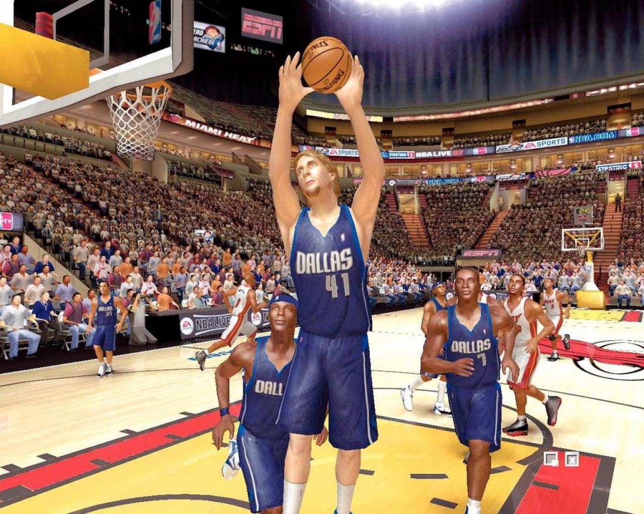 [26/10/2006] NBA Live 07 kommt 2006 und läutet das Ende der NBA-Serie für den PC ein.