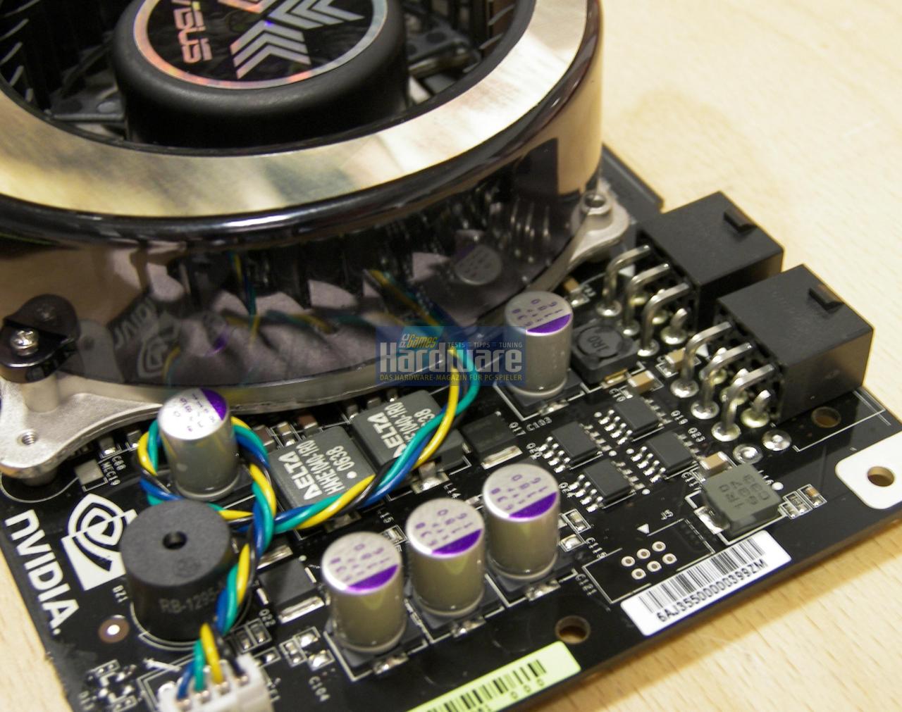 [12/12/2006] Die 8800 GTX benötigt ein fast 27cm langes PCB und zwei PCI-Express-Stromstecker