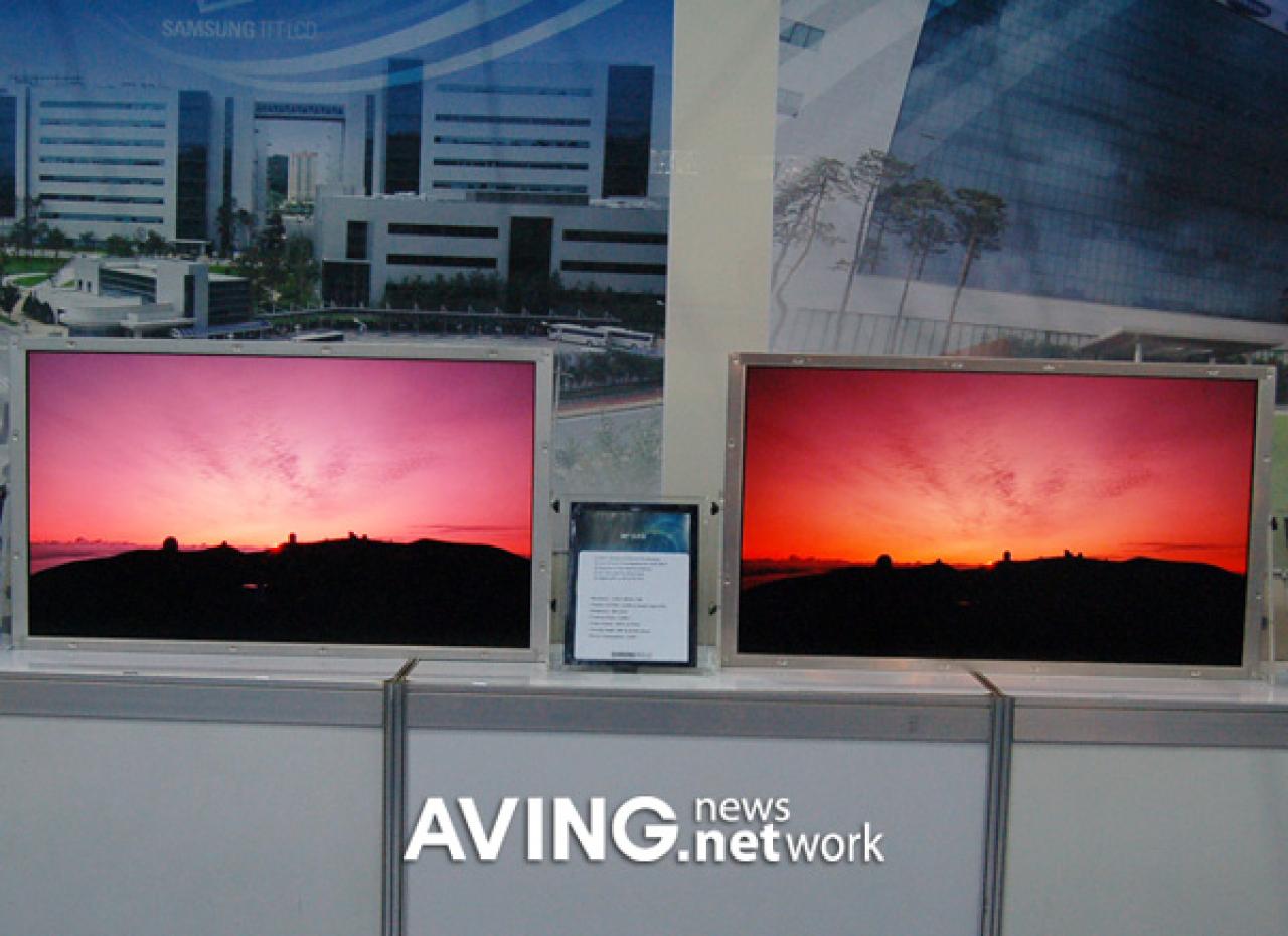 [08/02/2007] Links steht das Display mit 100.000:1 KontrastQuelle AVING.net