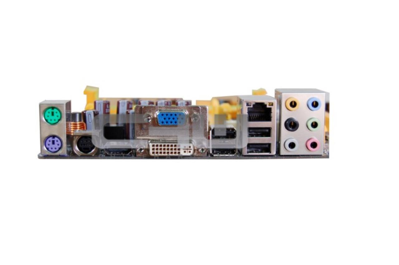 [14/02/2007] DVI-, VGA-, HDMI- und TV-Ausgänge. Quelle Chilehardware