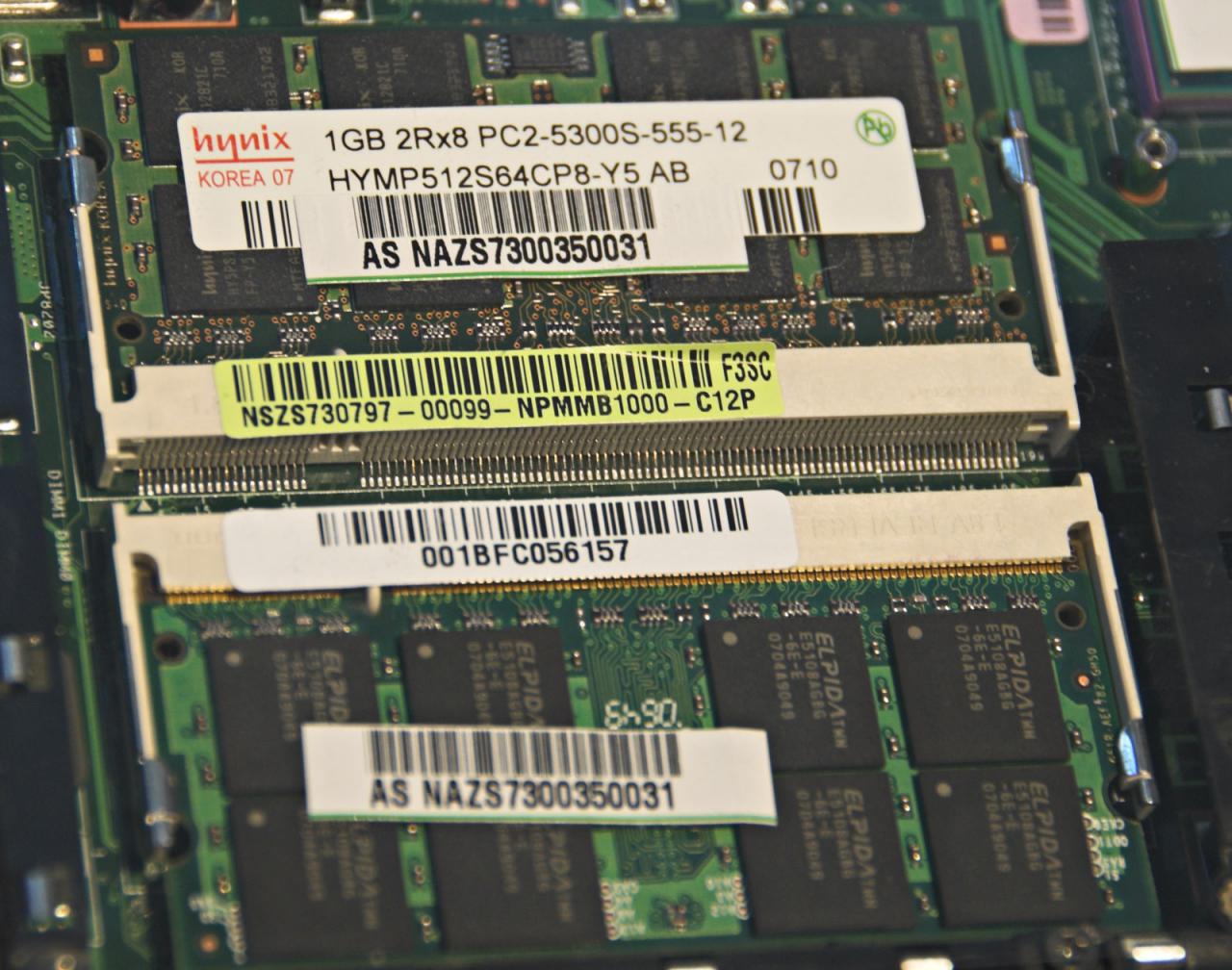 [18/05/2007] DDR2-RAM in Santa-Rosa-Notebooks (achten Sie auf die unterschiedlichen Hersteller) (Bild: PC Games Hardware)