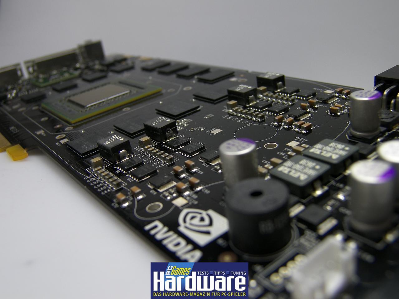 [03/05/2007] GF8800 GTX Board (Quelle: PCGH)