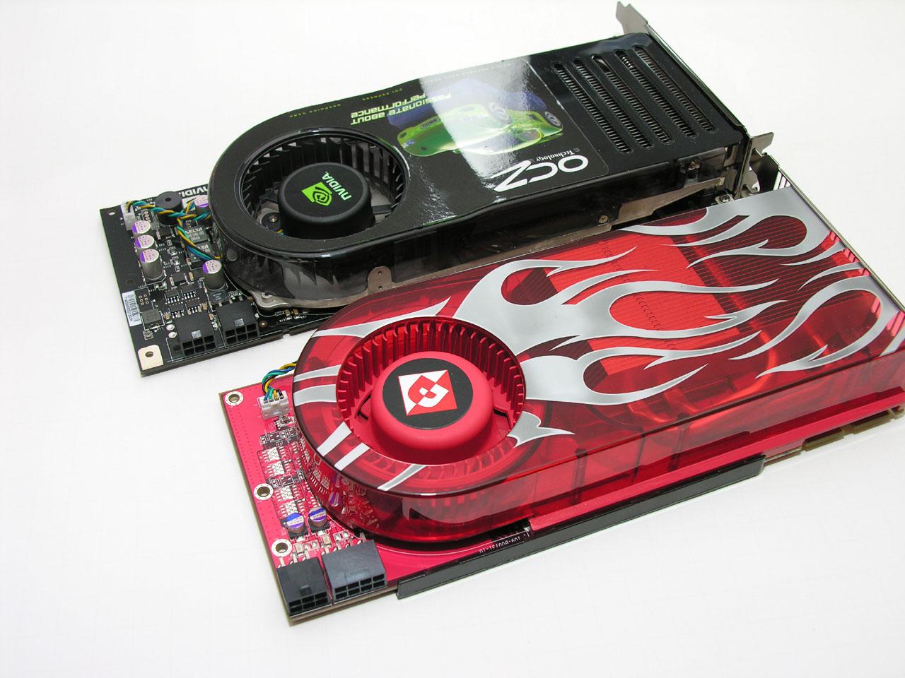 [12/07/2007] GeForce 8800 GTX und Radeon HD 2900 XT 1GB haben beide zwei Stromanschlüsse (Bild: firingsquad.com)
