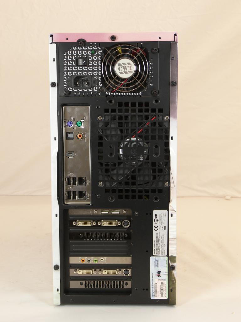 [07/08/2007] Rückansicht des Commodore-PCs.