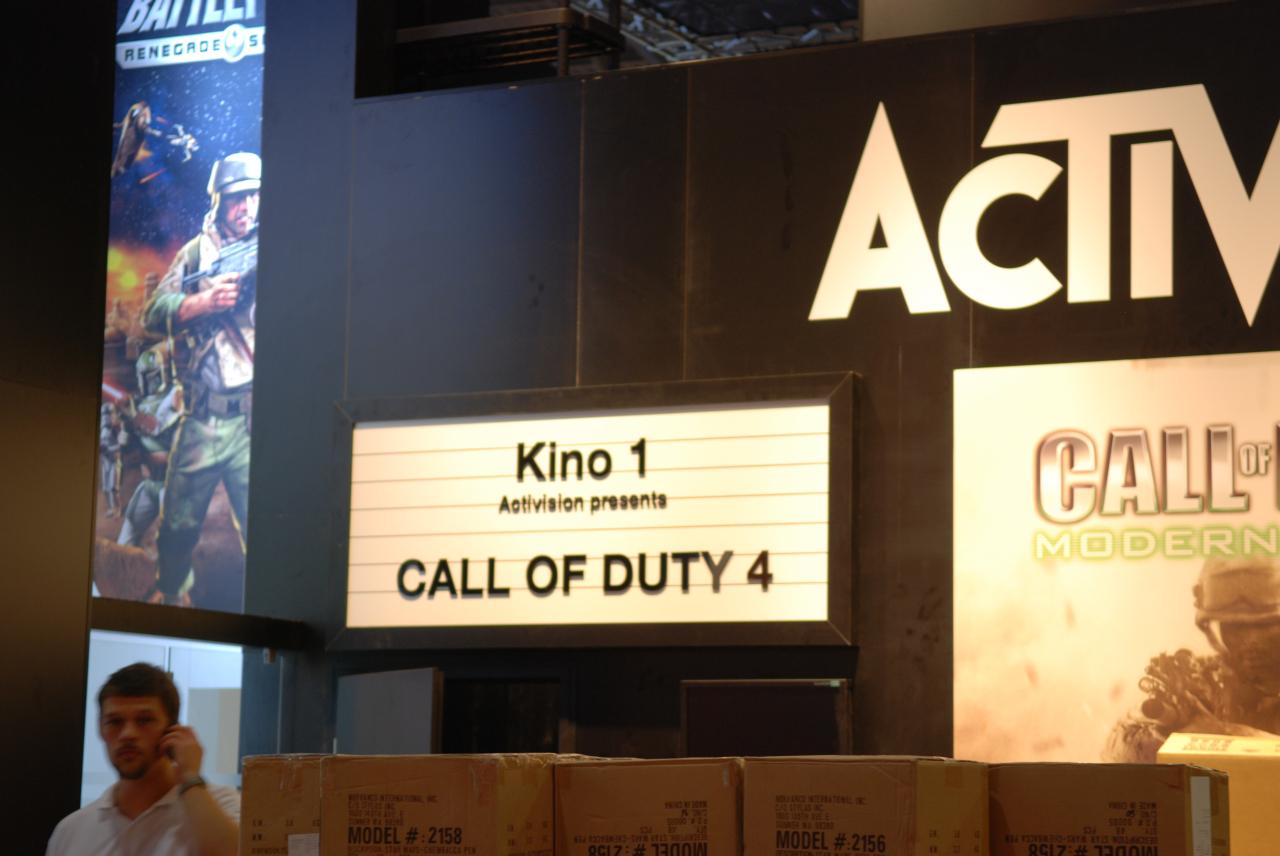 [21/08/2007] Call of Duty 4 wird in Kino 1 von Activision präsentiert - für Volljährige.