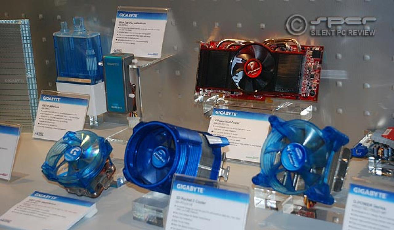 [07/08/2007] Dafür wird der ganze Aufwand betrieben. Hardware und Lüfter. (Bild: silentpcreview.com)