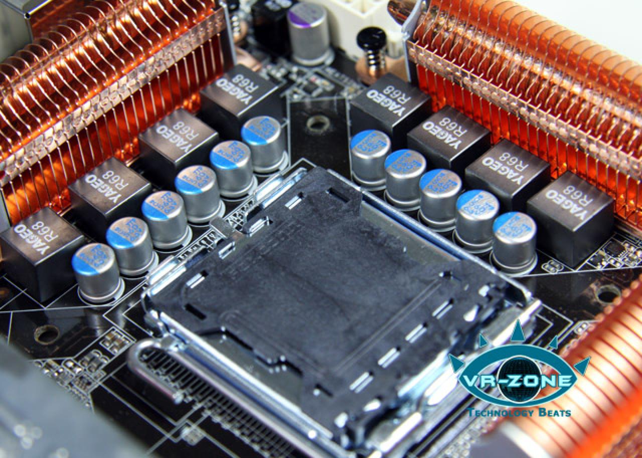 [03/09/2007] Asus P5E3 Deluxe (Bild: VR-Zone)