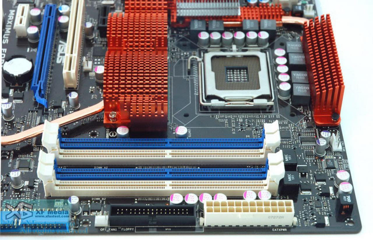 [05/09/2007] Asus Maximus Formula ROG (Bild: Xfastest.com)