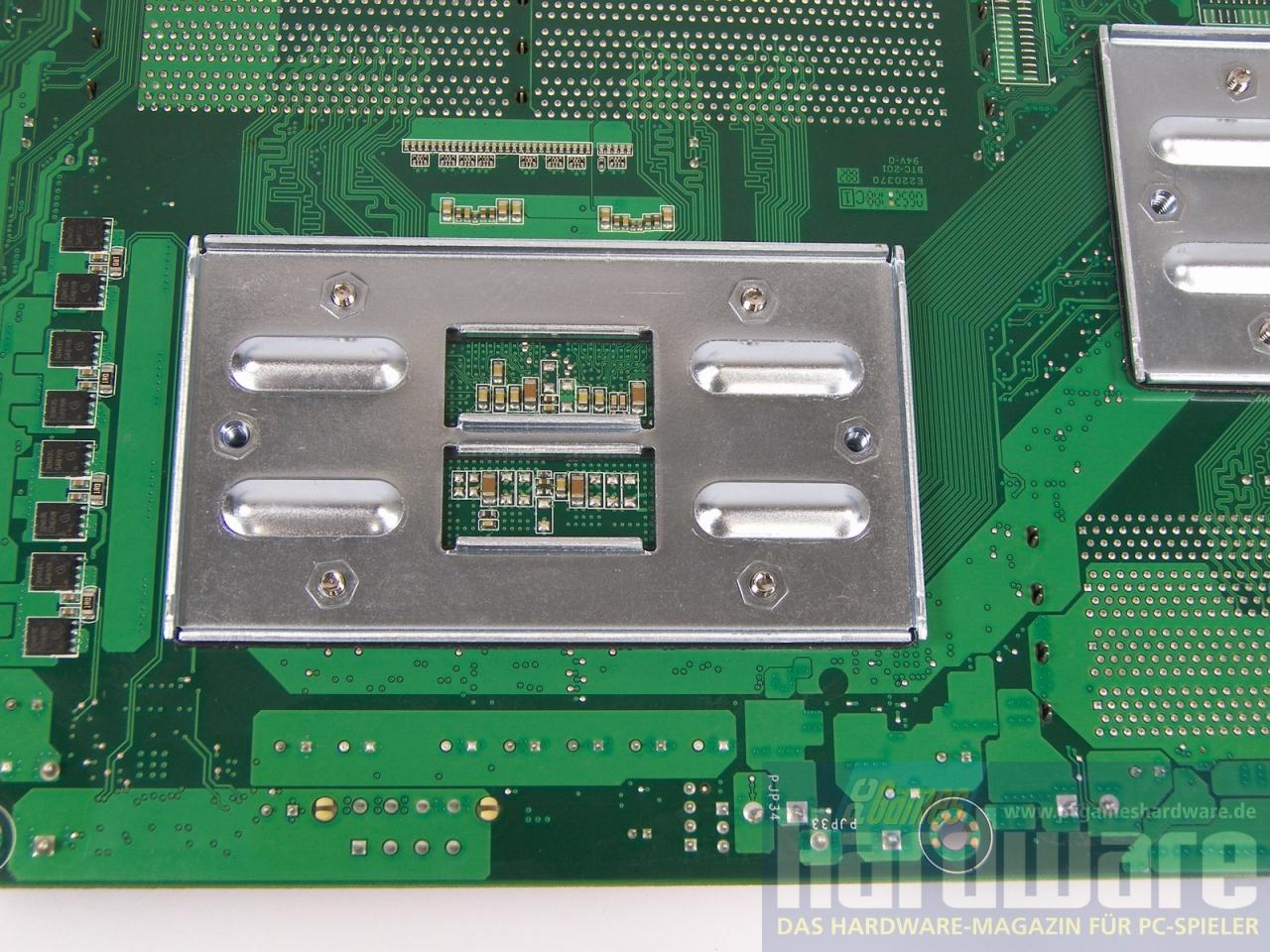[27/09/2007] Asus KFN32-D SLI (Bild: PCGH)