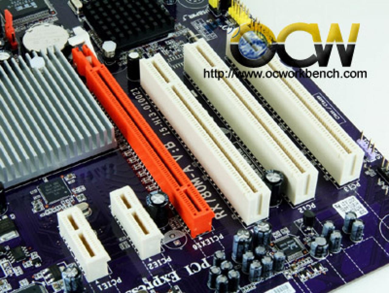 [04/10/2007] Dreimal PCI, einmal PCIE x16 und zweimal PCIE x1. (Bild: ocworkbench.com)