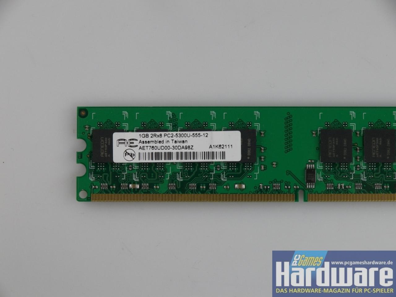[09/11/2007] DDR2-667: Aeneon AET760UD00-30D, einmal 1.024 MiByte (Bild: PCGH)
