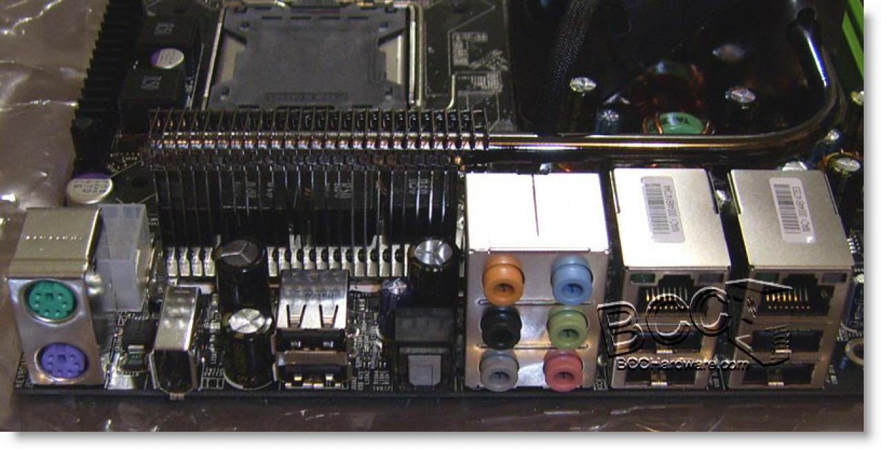 [10/12/2007] Das I/O-Panel (Bild: bcchardware.com)