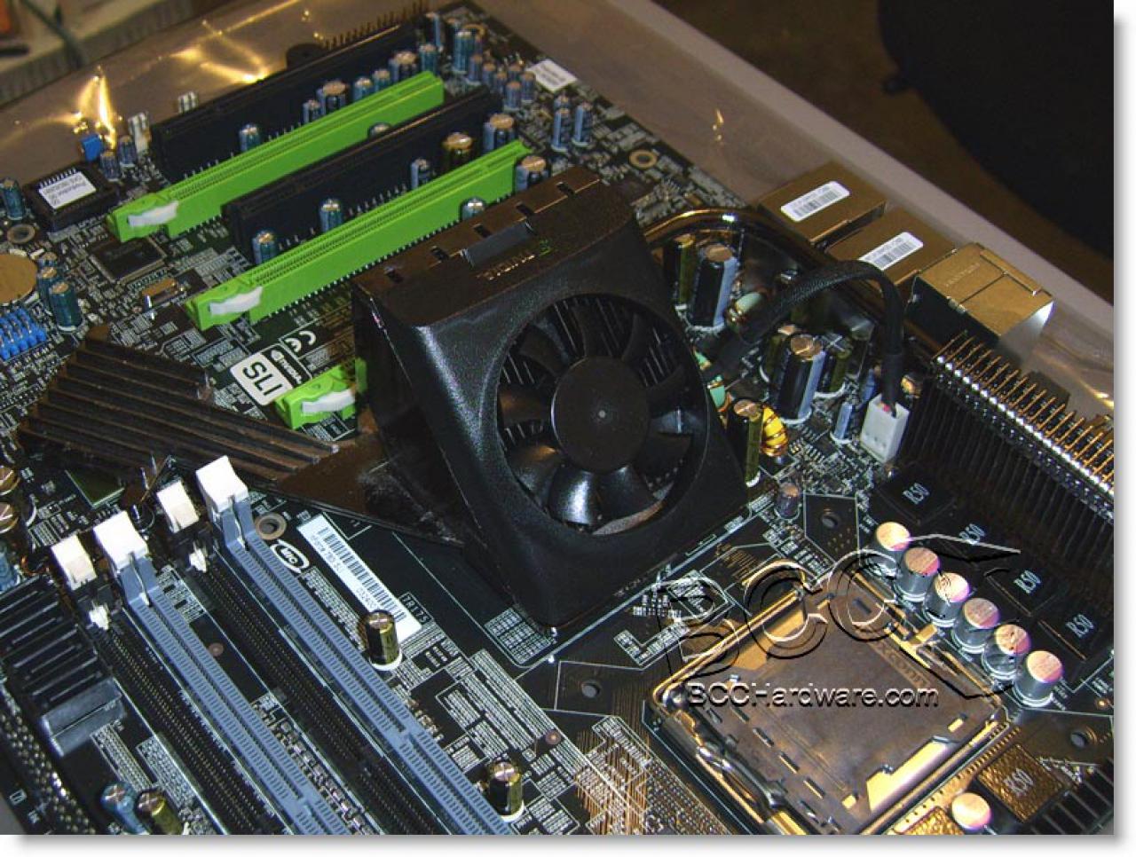 [10/12/2007] Die Heatpipe mit Lüfter (Bild: bcchardware.com)