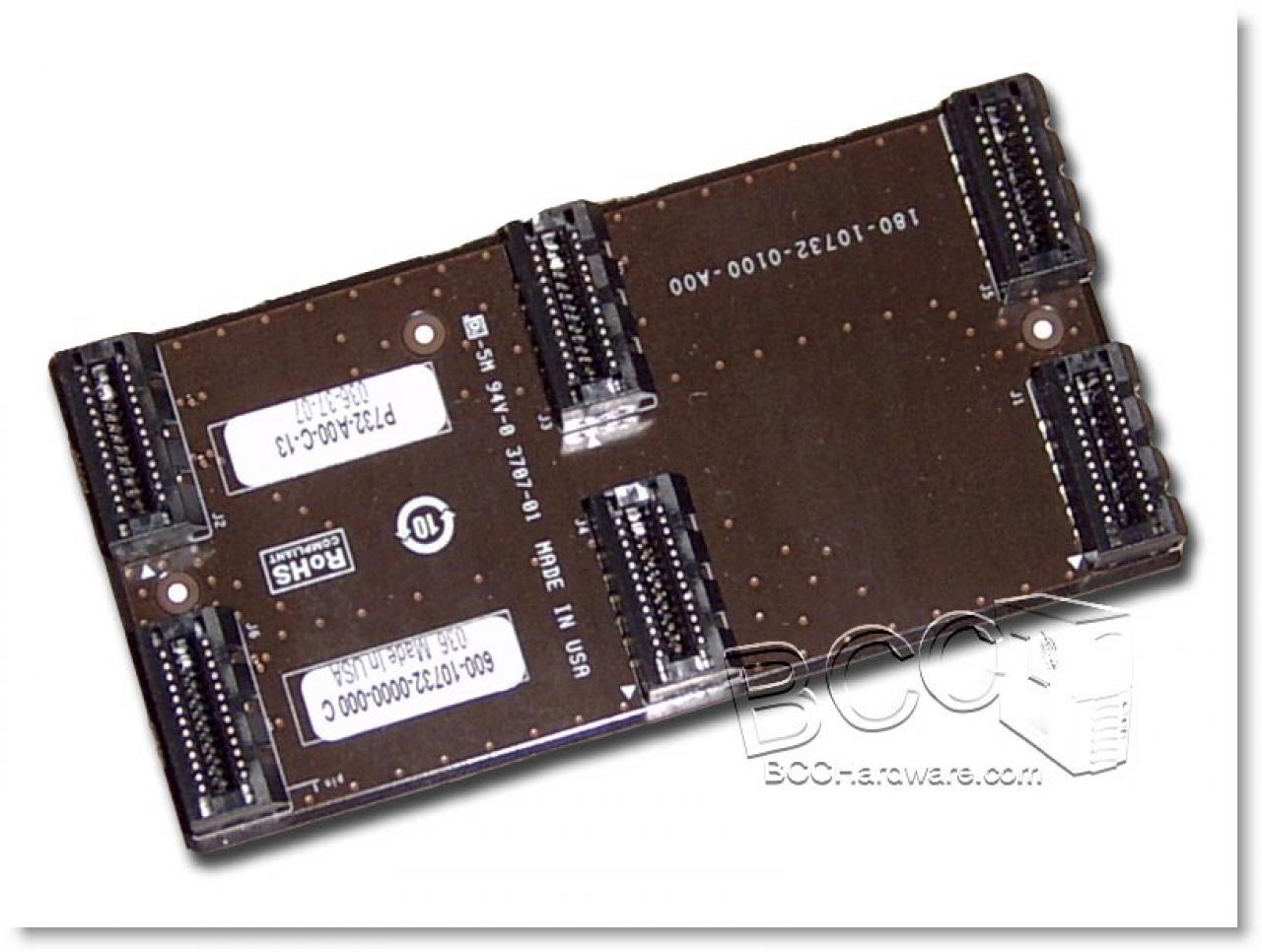 [10/12/2007] Die Triple-SLI Brücke (Bild: bcchardware.com)