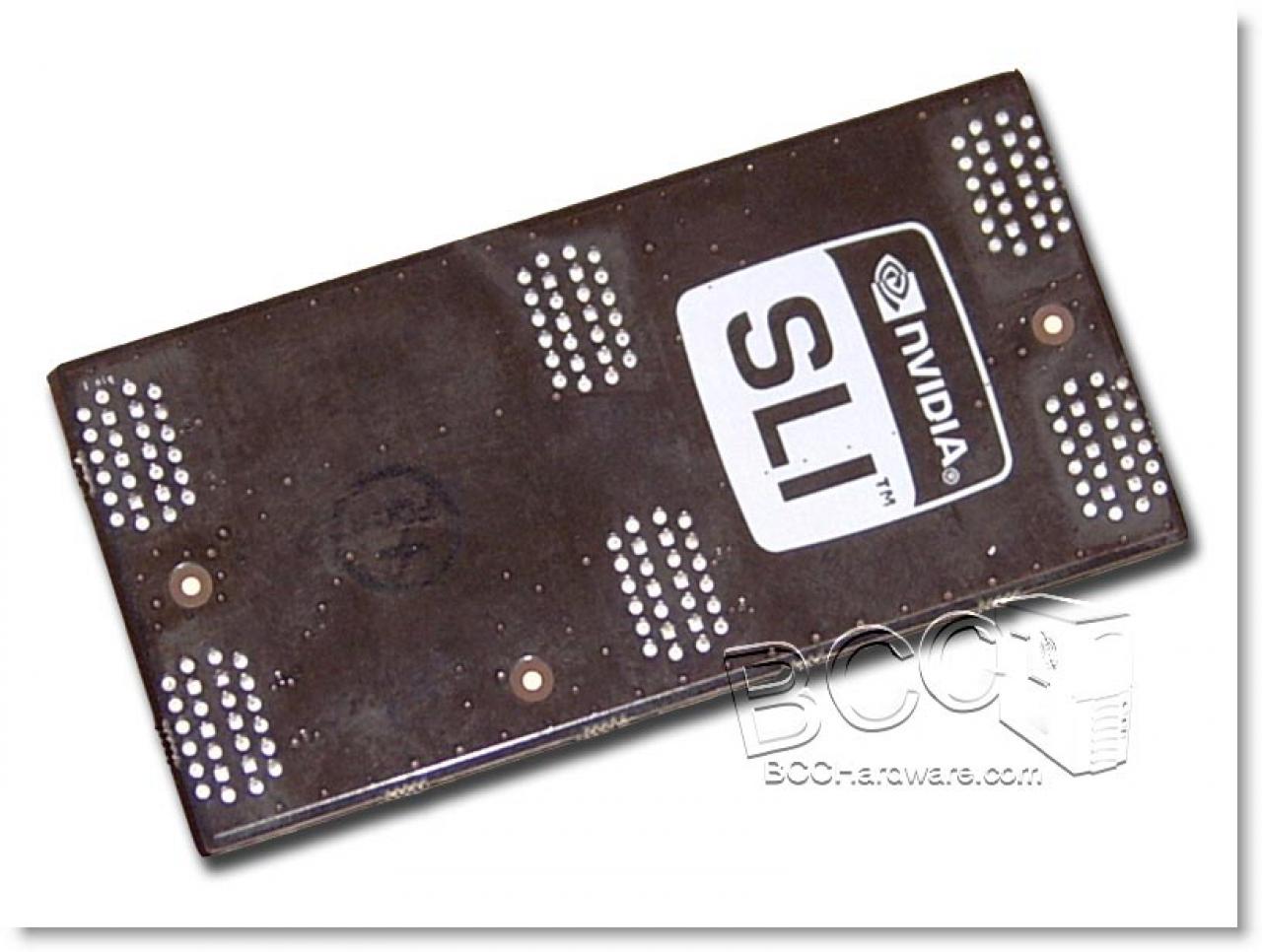 [10/12/2007] Die Triple-SLI-Brücke (Bild: bcchardware.com)