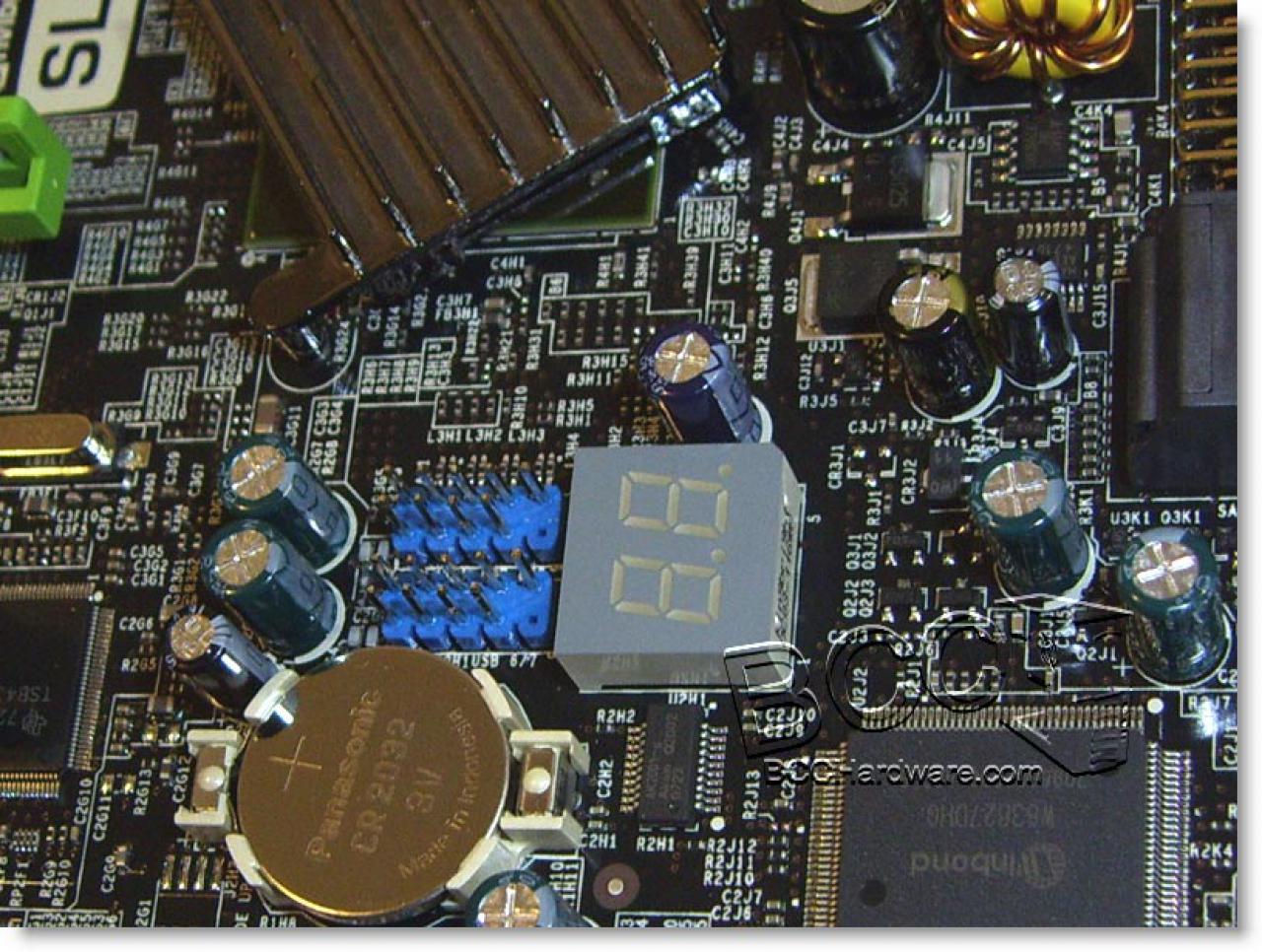 [10/12/2007] BIOS-POST-LEDs sind auch vorhanden (Bild: bcchardware.com)