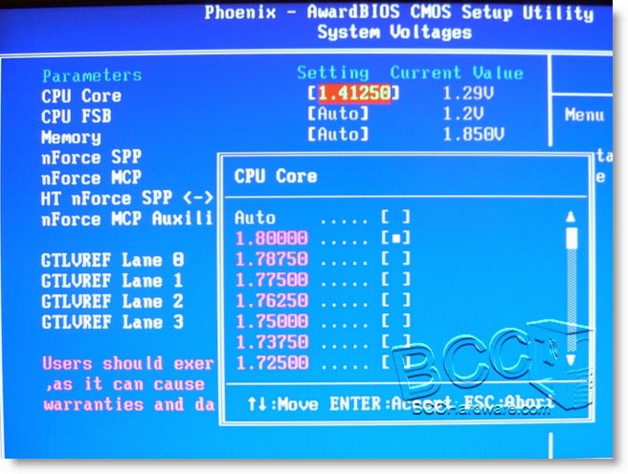 [10/12/2007] CPU-Spannungen (Bild: bcchardware.com)