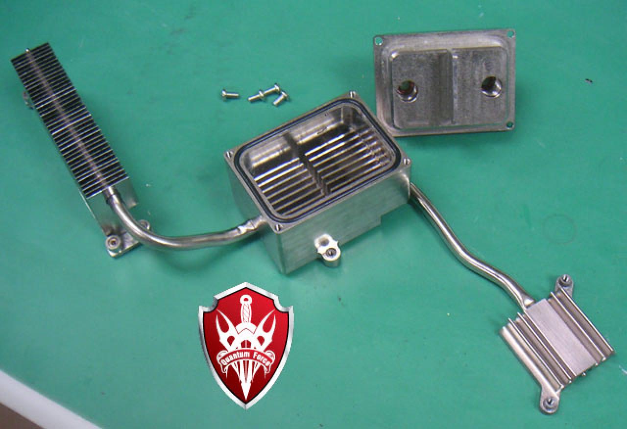 [16/12/2007] Prototyp des Foxconn 4-in-1-NB-Kühlers (Bild: LardArse, Xtremesystems)