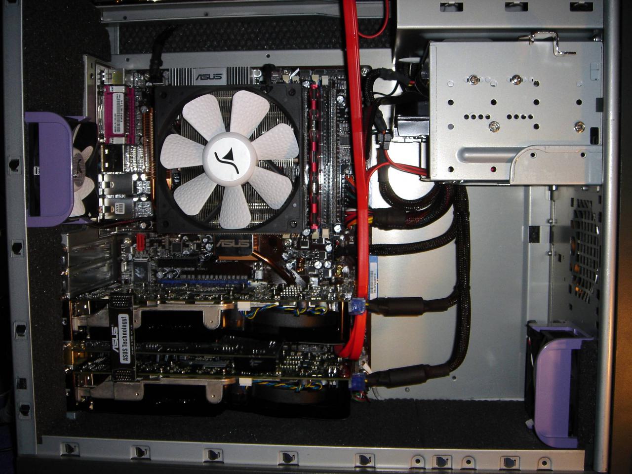 [11/12/2007] XFX 8800 GTS 512 MiByte (G92)
