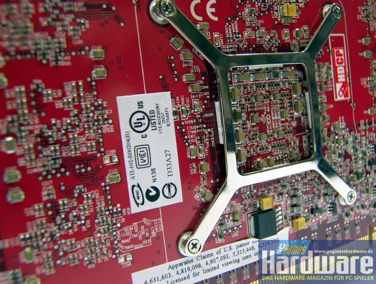 [07/12/2007] Sapphire HD2900 GT Kühlerbefestigung (Bild: PCGH)