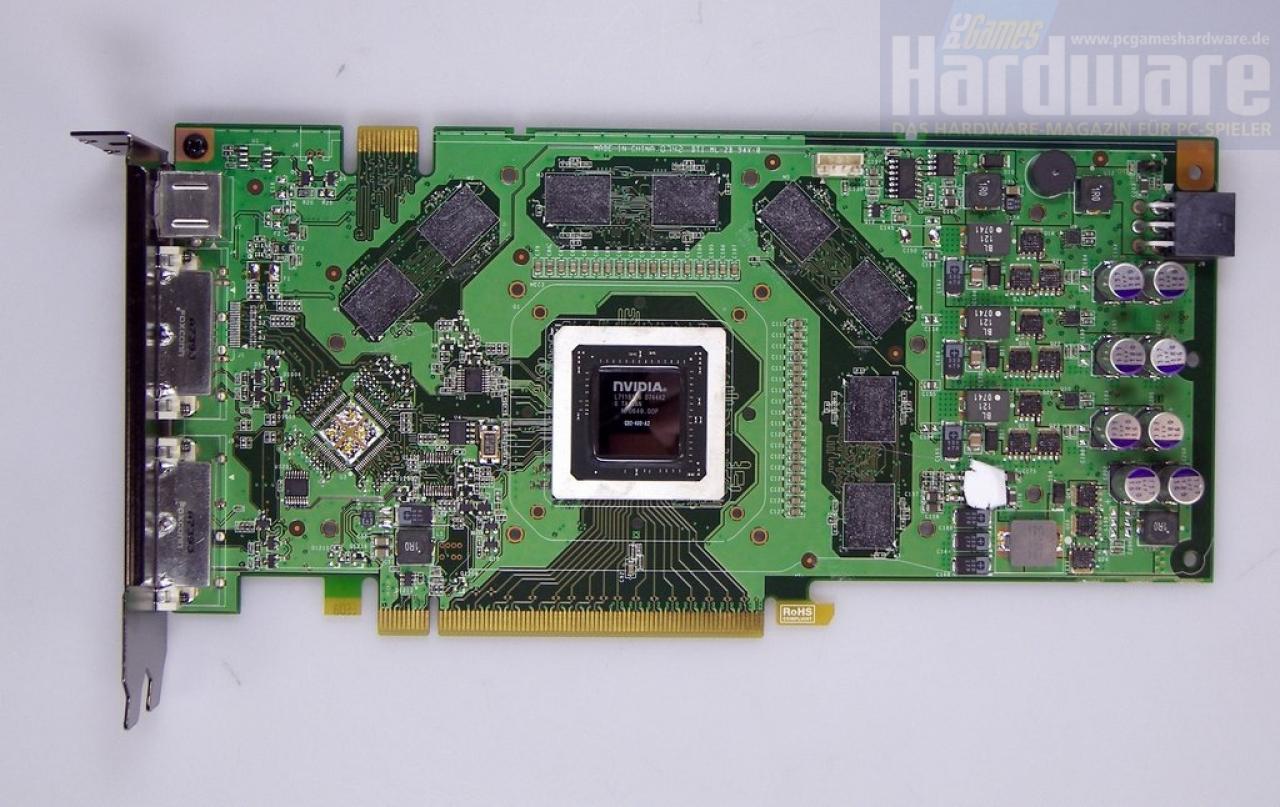 [29/01/2008] Geforce 8800 GTS 512 G92: Freier Blick auf das PCB (Bild: PCGH)