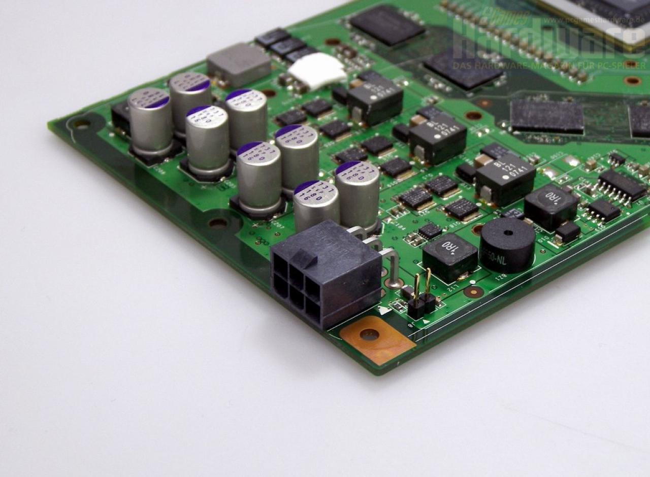 [29/01/2008] Geforce 8800 GTS 512 G92: Ein Sechspol-Anschluss genügt (Bild: PCGH)