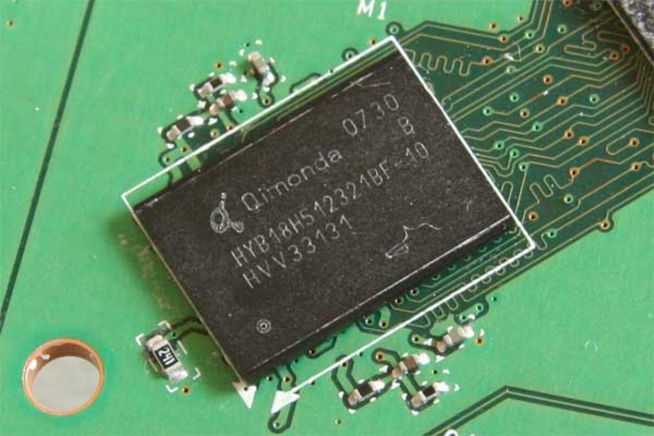 [18/01/2008] Der 512 MiByte große GDDR3-Speicher arbeítet mit 1.000 Megahertz (Bild: pcper.com)