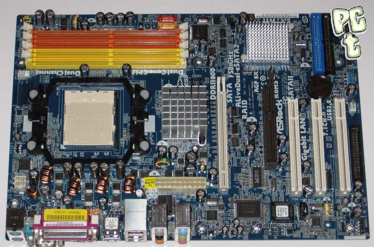 [28/01/2008] Asrock verwendet auf dem AliveDual-eSATA2 einen 24-Pin-Stromstecker (Bild: pc-treiber.net)