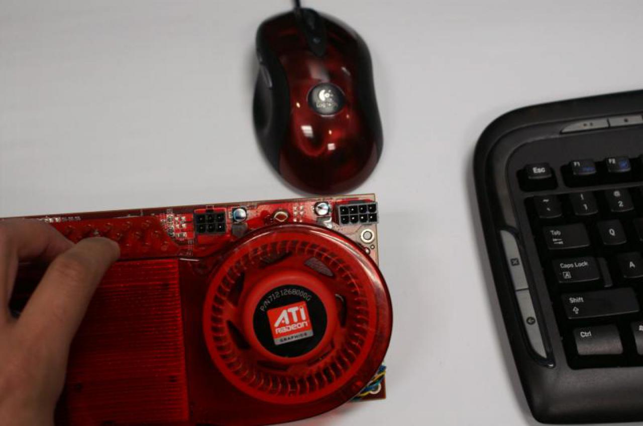 [08/01/2008] Radeon HD3870 X2 im Referenzdesign