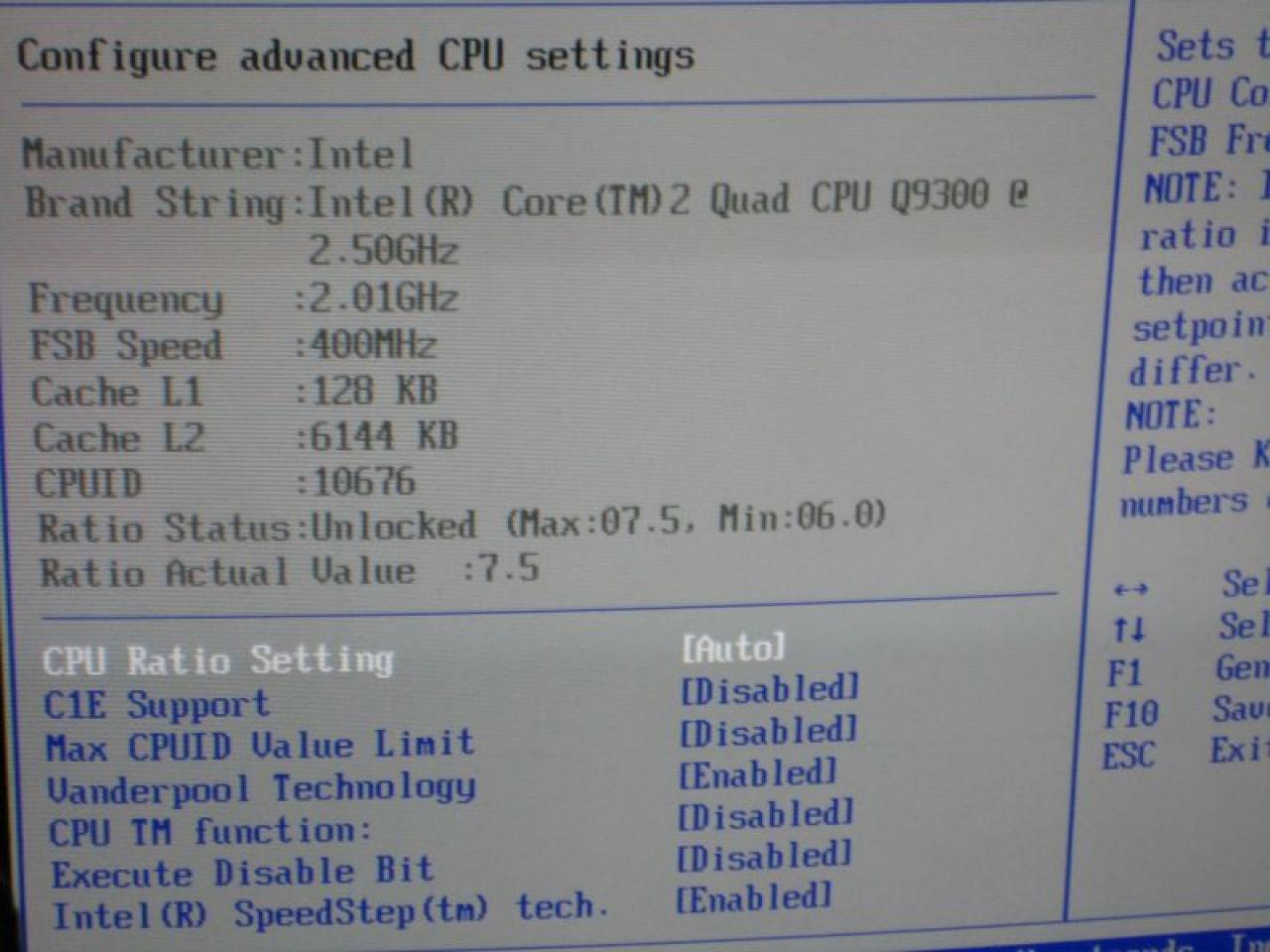 [11/01/2008] Core 2 Quad Q9300: Erste BIOS-Bilder