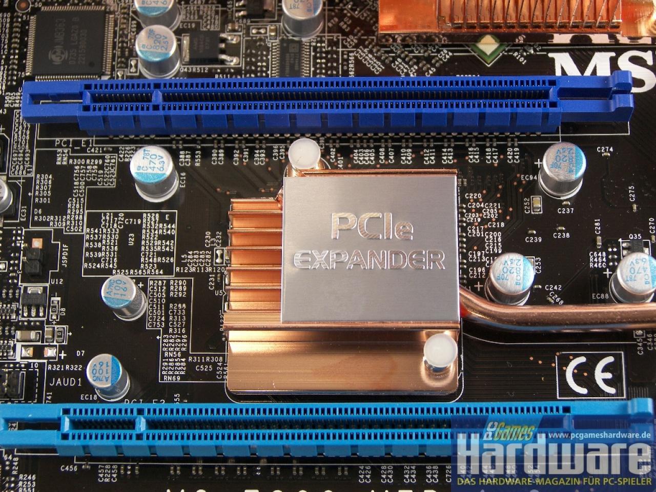 [30/01/2008] Der NF200-Chip sitzt unter einem eigenen Kühler samt Heatpipe-Anbindung. (Bild: PCGH)