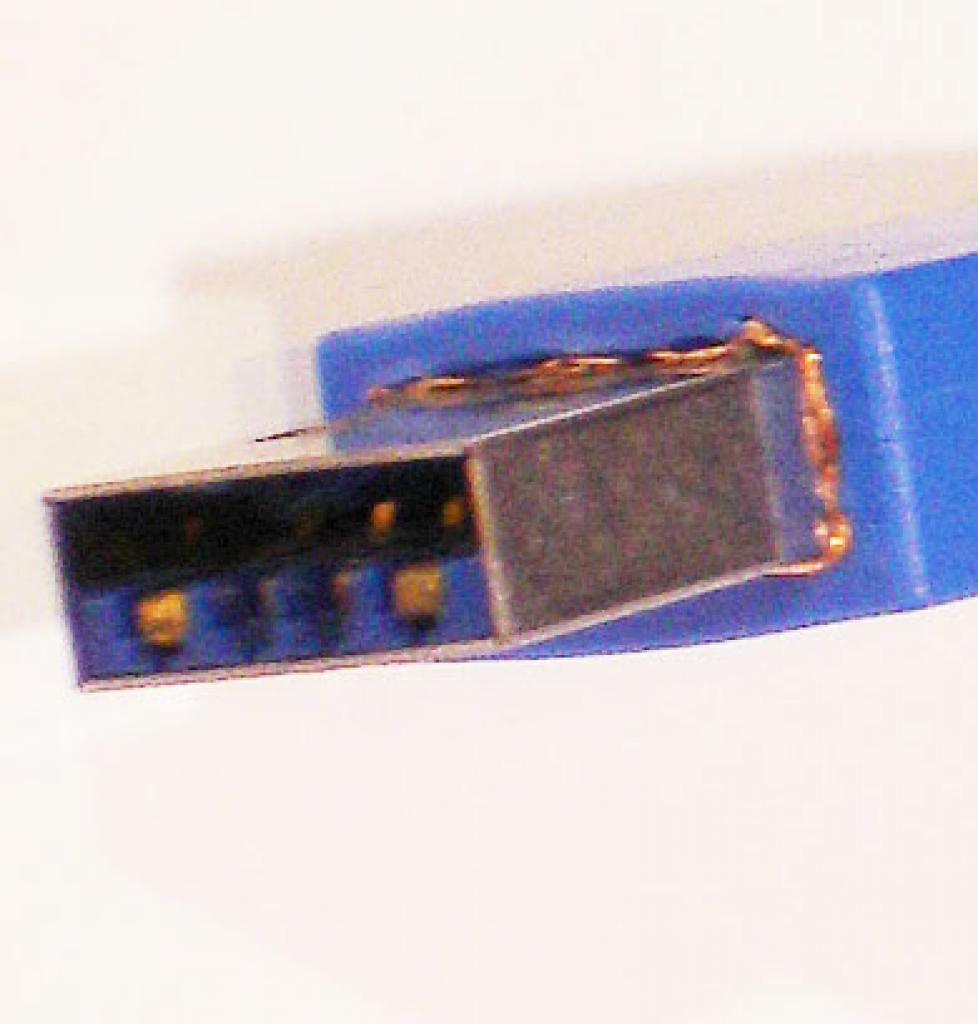 [10/01/2008] USB-3.0-Stecker Typ A im Detail