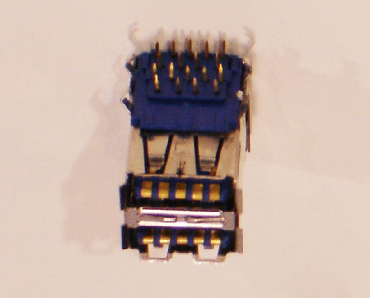 [10/01/2008] USB-3.0-Buchse für Typ A im Detail