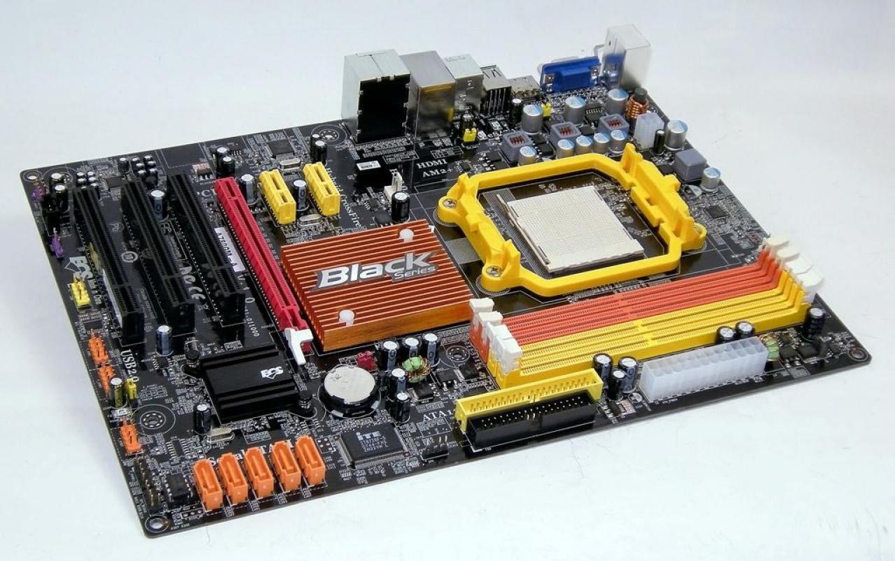 [18/02/2008] Hybrid Crossfire: ECS A780GM-A (Bild: ECS)