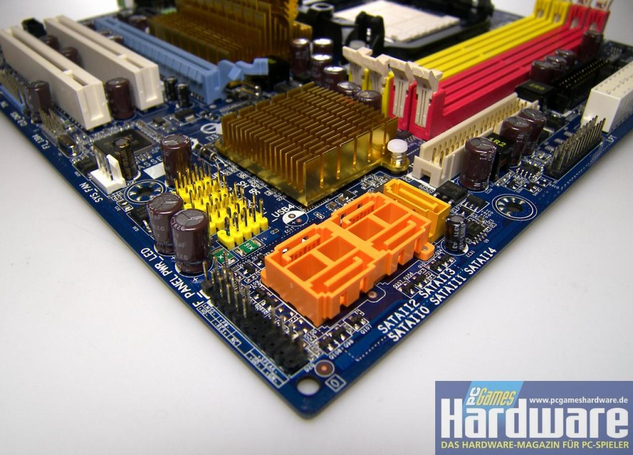 [04/02/2008] Gigabyte GA-MA78GM-S2H: Das erste Mainboard mit integrierter Direct-X-10-Grafik dank AMDs 780G-Chipsatz mit RS780-IGP (Bild: PCGH)