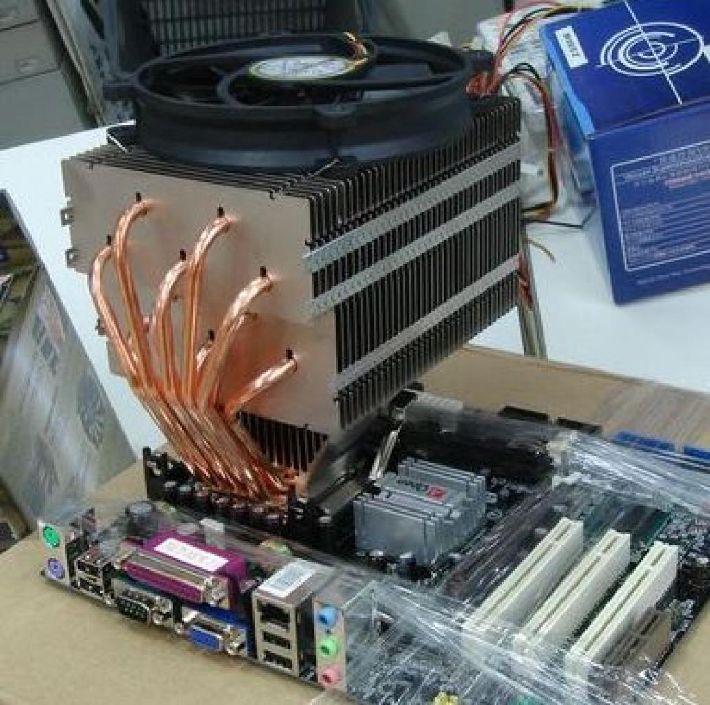 [15/02/2008] Scythe Orochi (Bild: www.overclockers.ru)