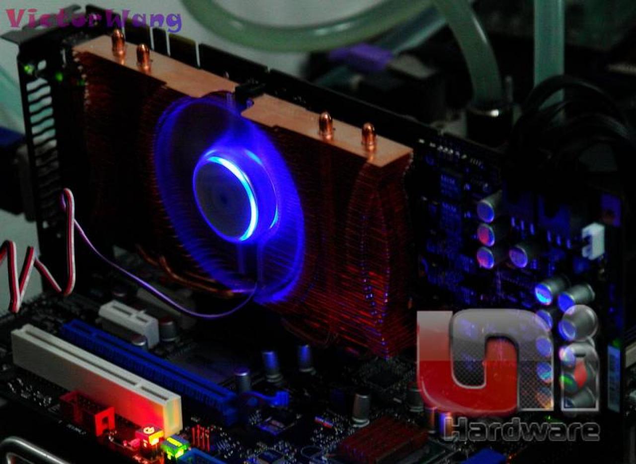 [11/03/2008] Nvidia: Bereits gestern zeigten wir Ihnen Benchmarks einer übertakteten Geforce 9800 GTX, heute lassen sich erste SLI-Benchmarks finden (Bild: unihw.com)