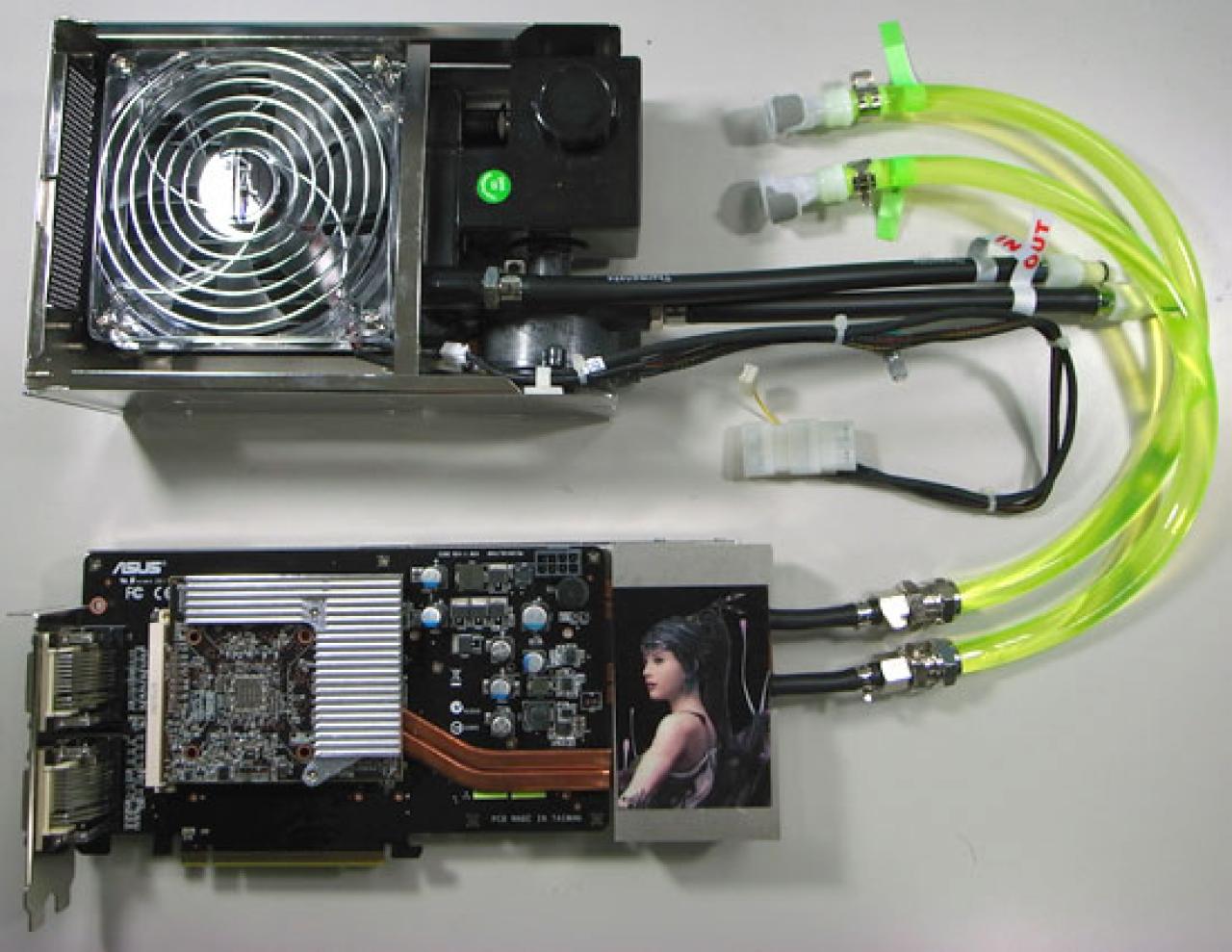 [25/03/2008] Asus EAH3850 Trinity: Die Wärme wird über eine Heatpipe-Konstruktion an eine Wasserkühlung weitergeleitet (Bild: muropaketti.com)