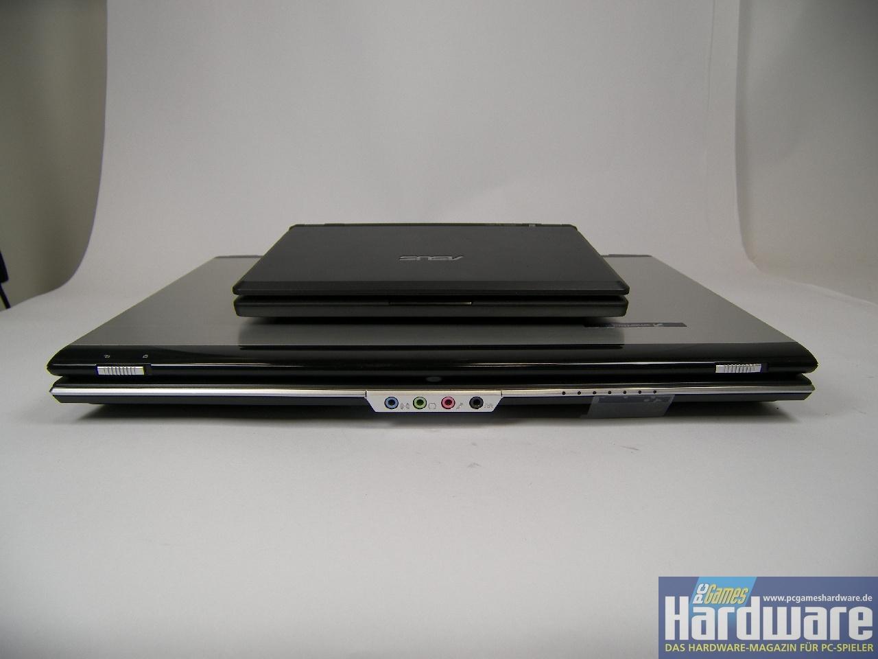 [07/03/2008] Smartbook Predator vs. Asus Eee-PC (Bild: PCGH)